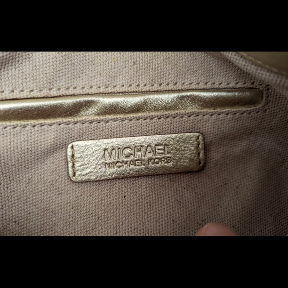 Michael Kors clutch bag. Very nice bag! Gold - Picture 10 of 16